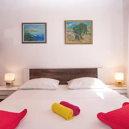 By The Sea Stupin Celine, - 4264 Rogoznica (Sibenik-Knin)